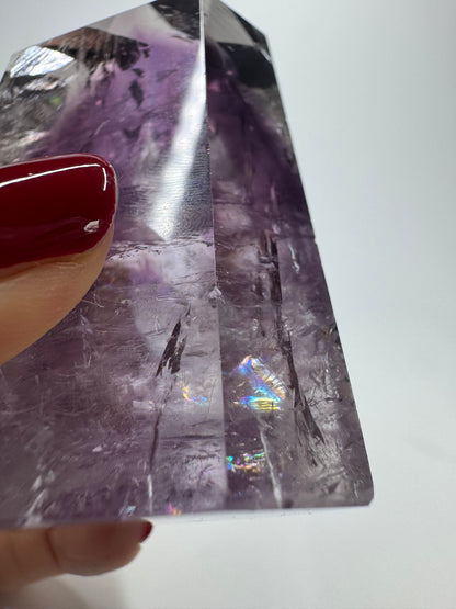 Exklusive klare Phantom Amethyst Spitze mit Regenbogen - 8.5cm