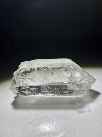 Feinst strukturierte Himalaya-Quarzspitze 5.1 cm – Kristallklar & selten