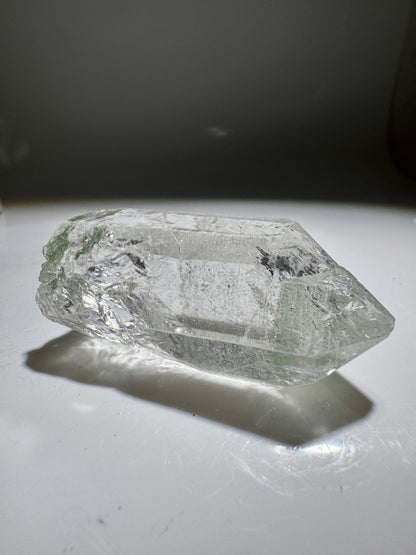 Feinst strukturierte Himalaya-Quarzspitze 5.1 cm – Kristallklar & selten