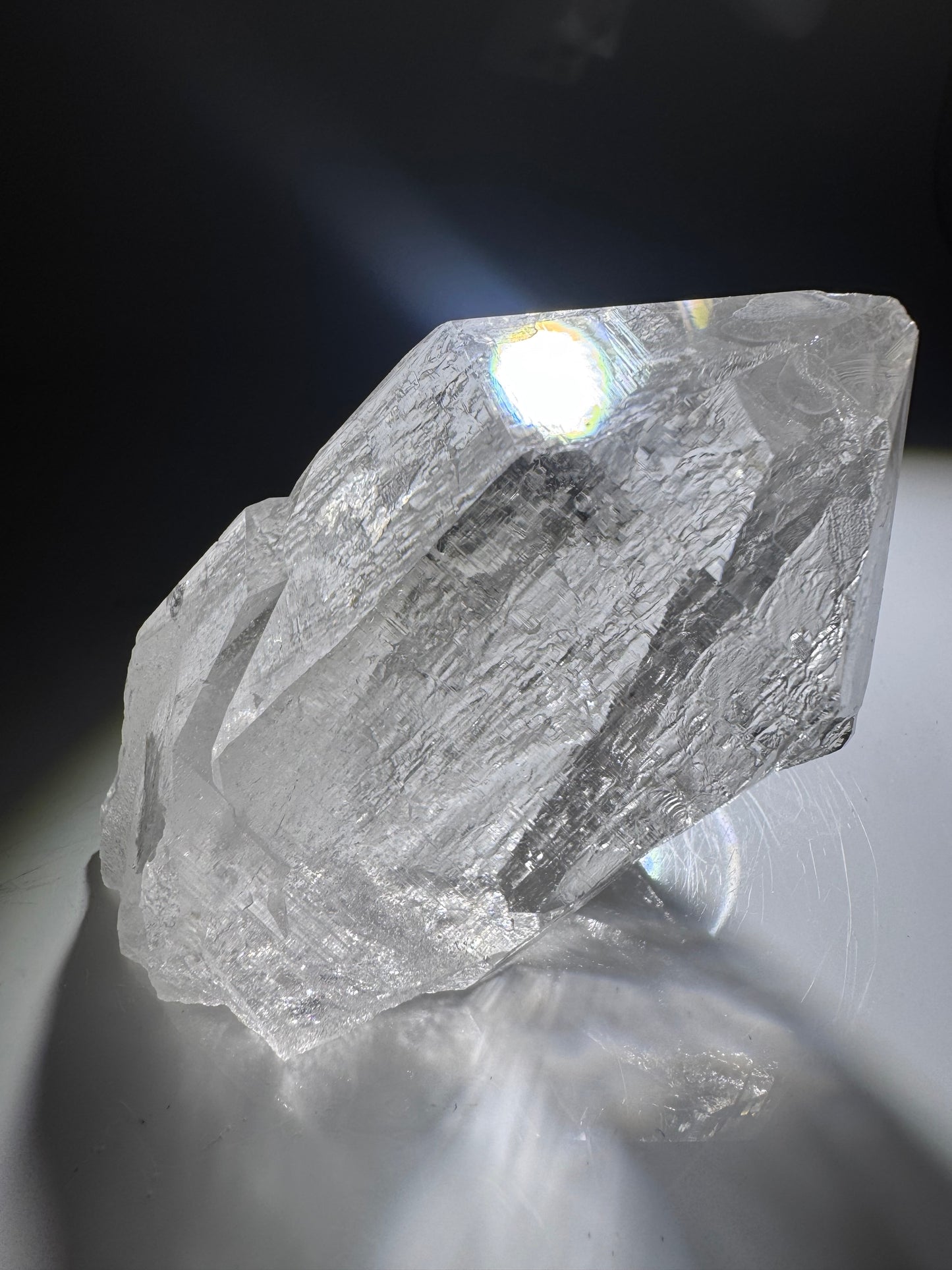 Ultraklare Himalaya-Quarzspitze 9.4 cm – Gletscherklar & mit lemurischen Linien