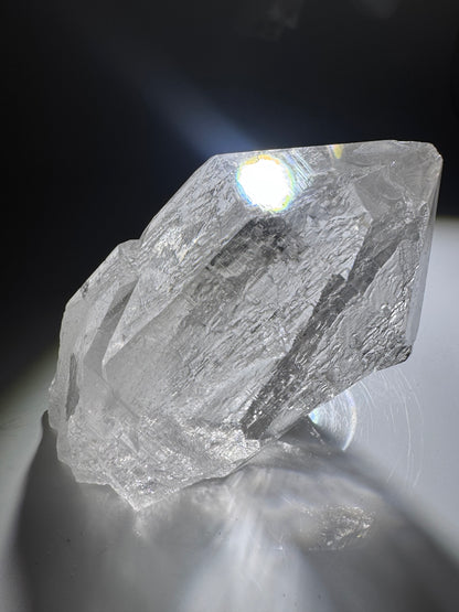 Ultraklare Himalaya-Quarzspitze 9.4 cm – Gletscherklar & mit lemurischen Linien