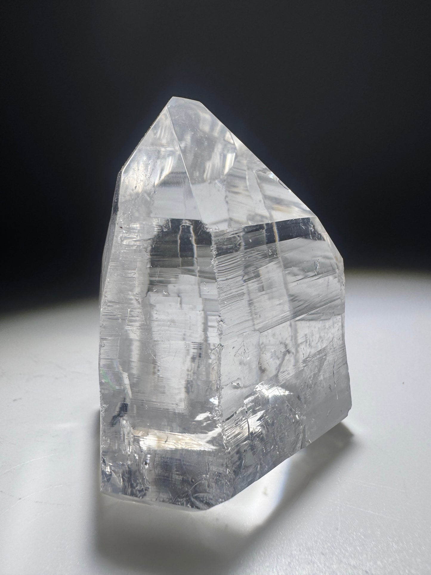 Lemurian Bergkristallspitze 5.6 cm – Ultraklarer Kristall aus Minas Gerais, Brasilien