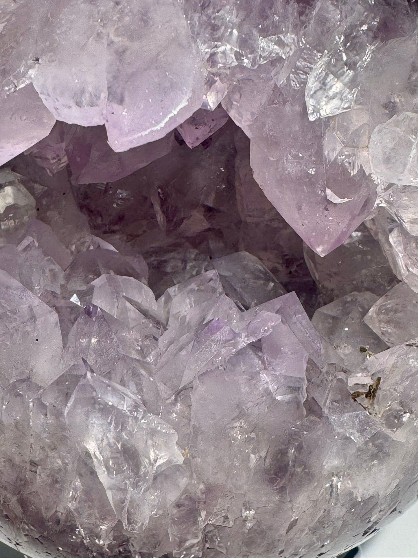 Exklusive Amethyst Kugel - 11cm, 1.97kg