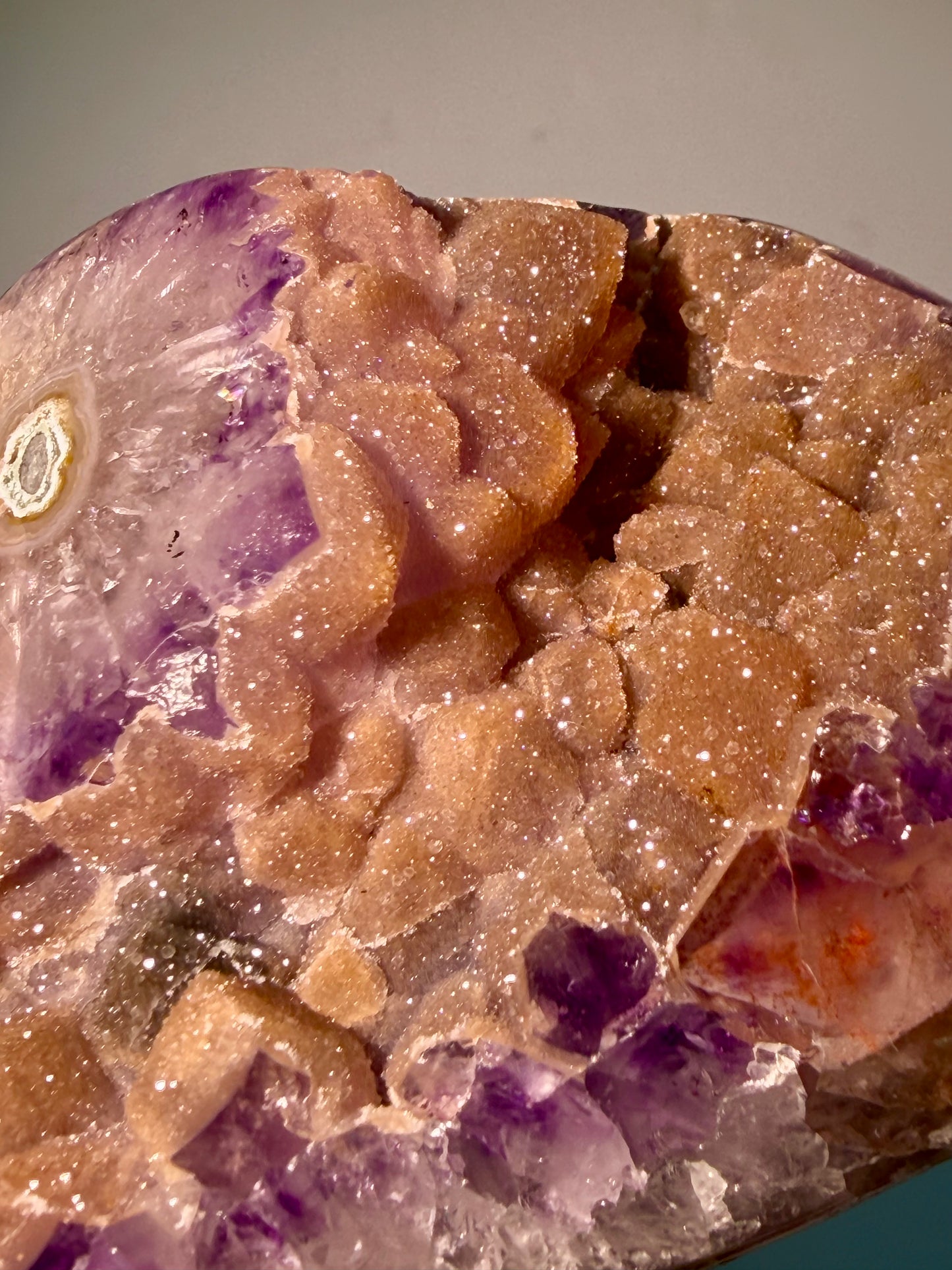 Amethyst Freeform mit Stalaktit & Sugar Coating –  9 cm | 389 g | Uruguay