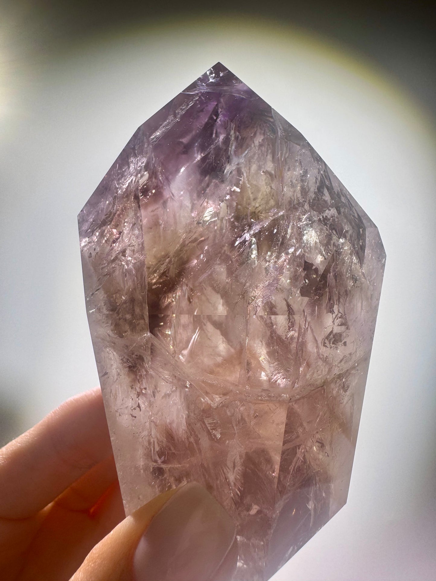 Fluoreszierende Ametrin-Phantomspitze aus Brasilien – 9 cm Kristall mit Amethyst, Citrin, Regenbogen & UV-Effekt, 328 g