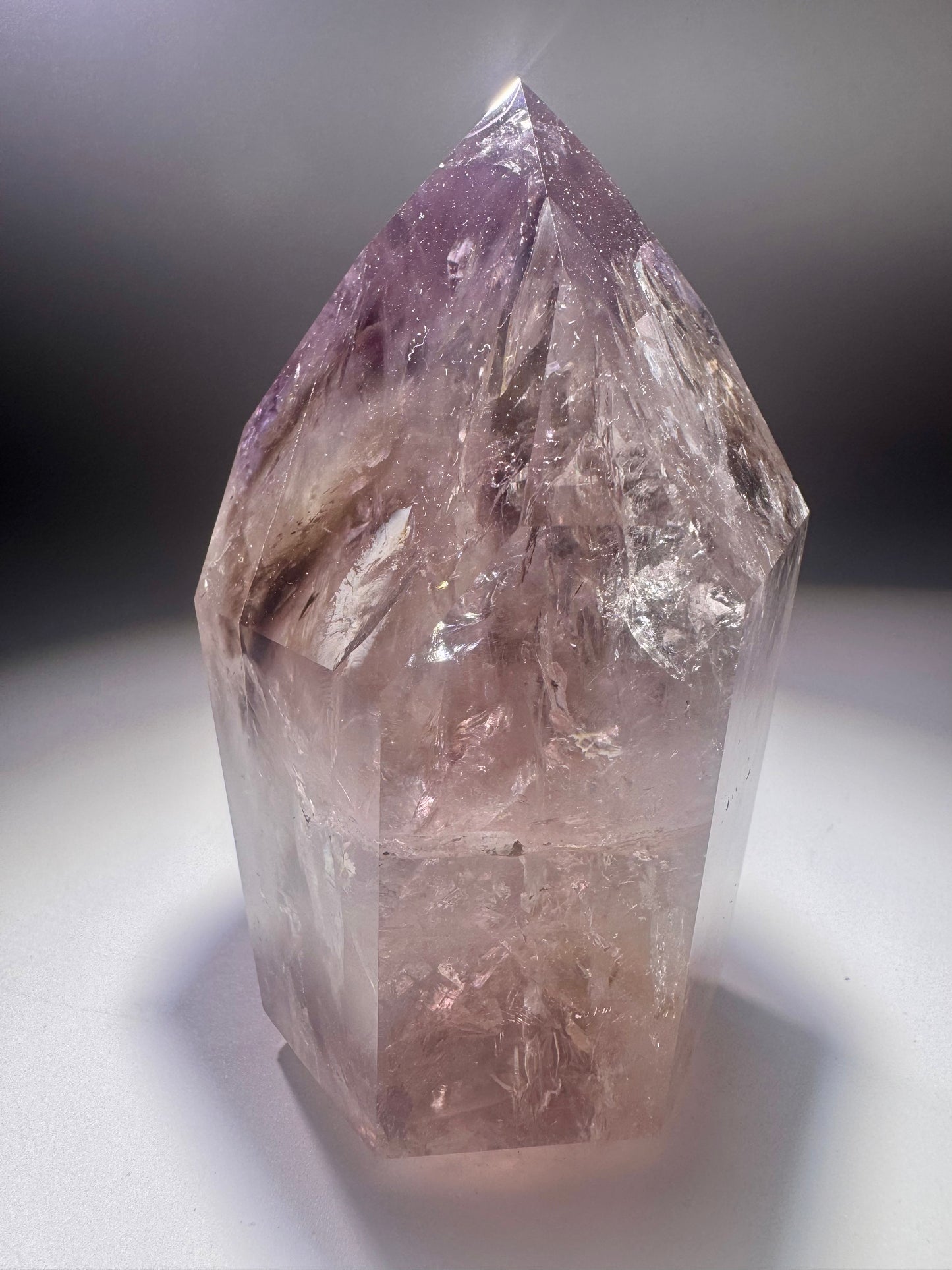 Fluoreszierende Ametrin-Phantomspitze aus Brasilien – 9 cm Kristall mit Amethyst, Citrin, Regenbogen & UV-Effekt, 328 g