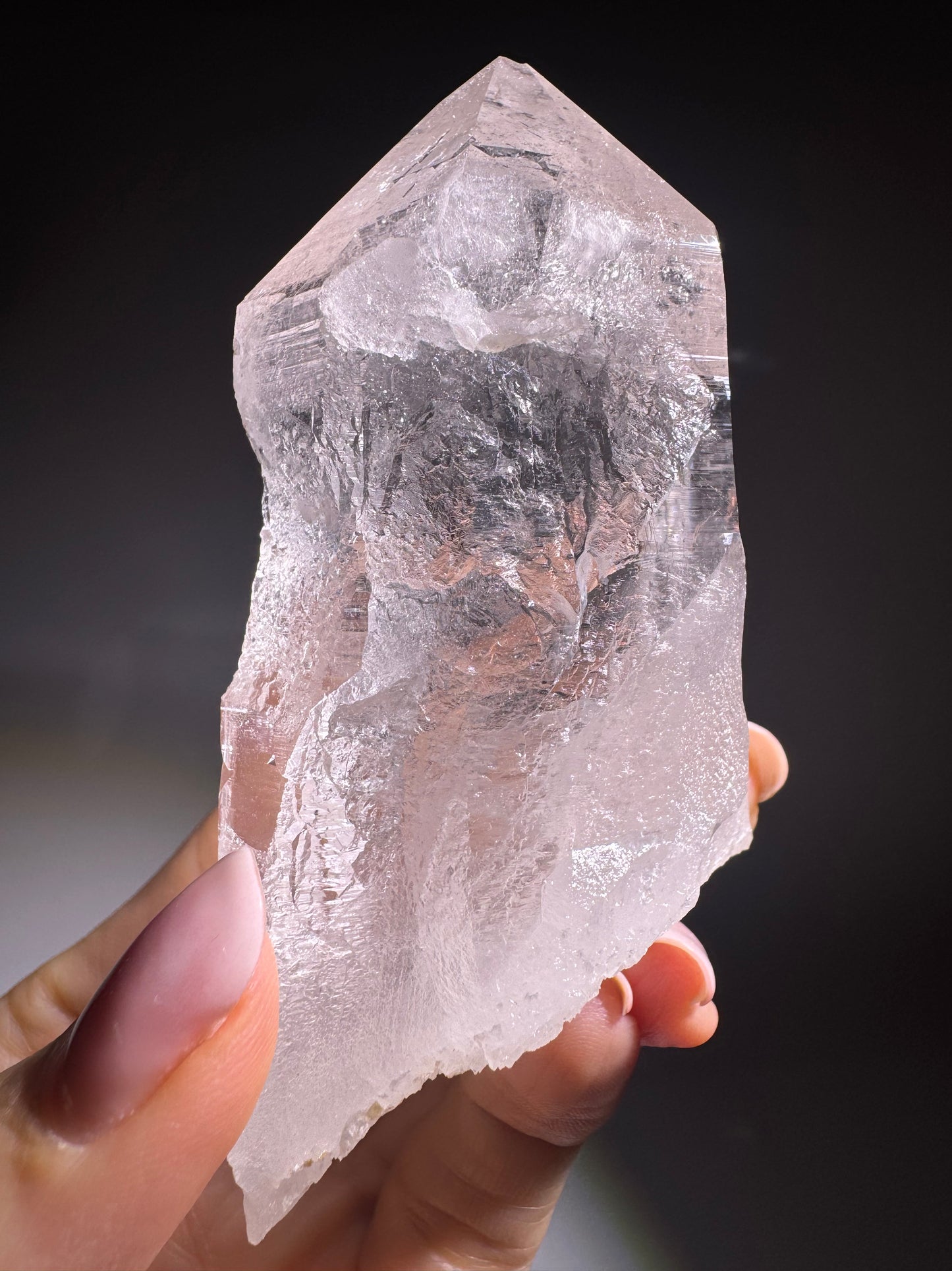 Himalaya Bergkristall 9 cm – Ultraklare Spitze in Premiumqualität