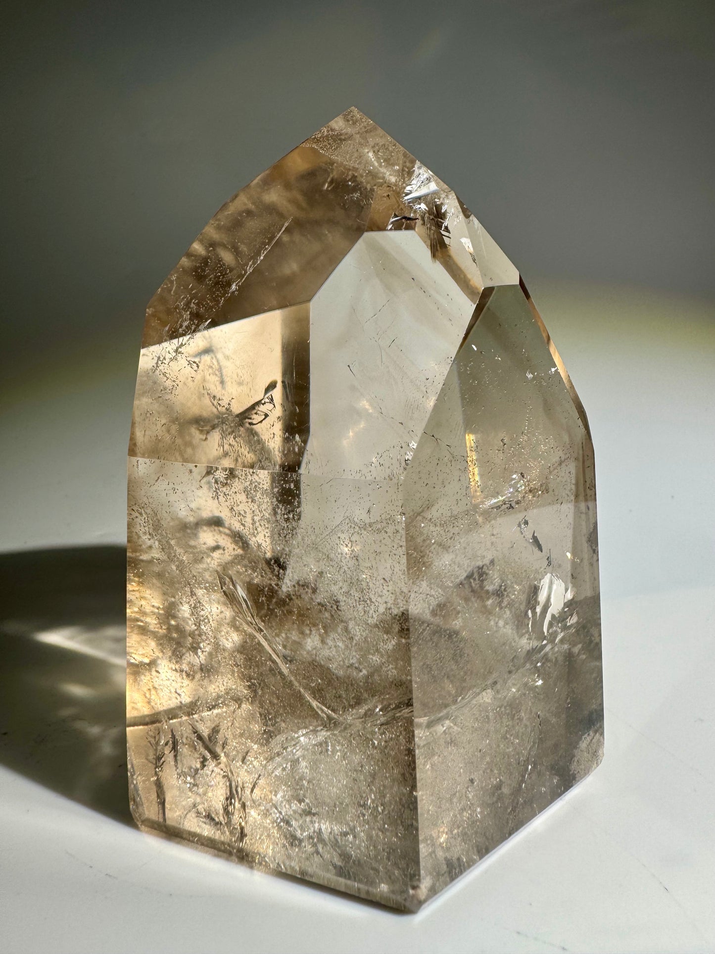 Rauchquarz Lemurian-Spitze mit Phantomen – 10.5 cm AAA Qualität aus Brasilien