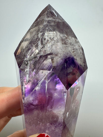 Pointe d'améthyste fantôme avec arc-en-ciel - 10 cm, 223 g