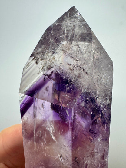 Pointe d'améthyste fantôme avec arc-en-ciel - 10 cm, 223 g