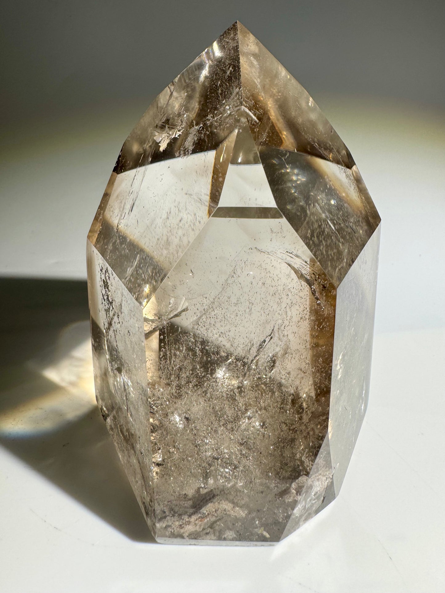 Rauchquarz Lemurian-Spitze mit Phantomen – 10.5 cm AAA Qualität aus Brasilien