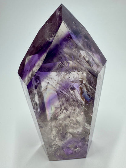 Pointe d'améthyste fantôme avec arc-en-ciel - 10 cm, 245 g