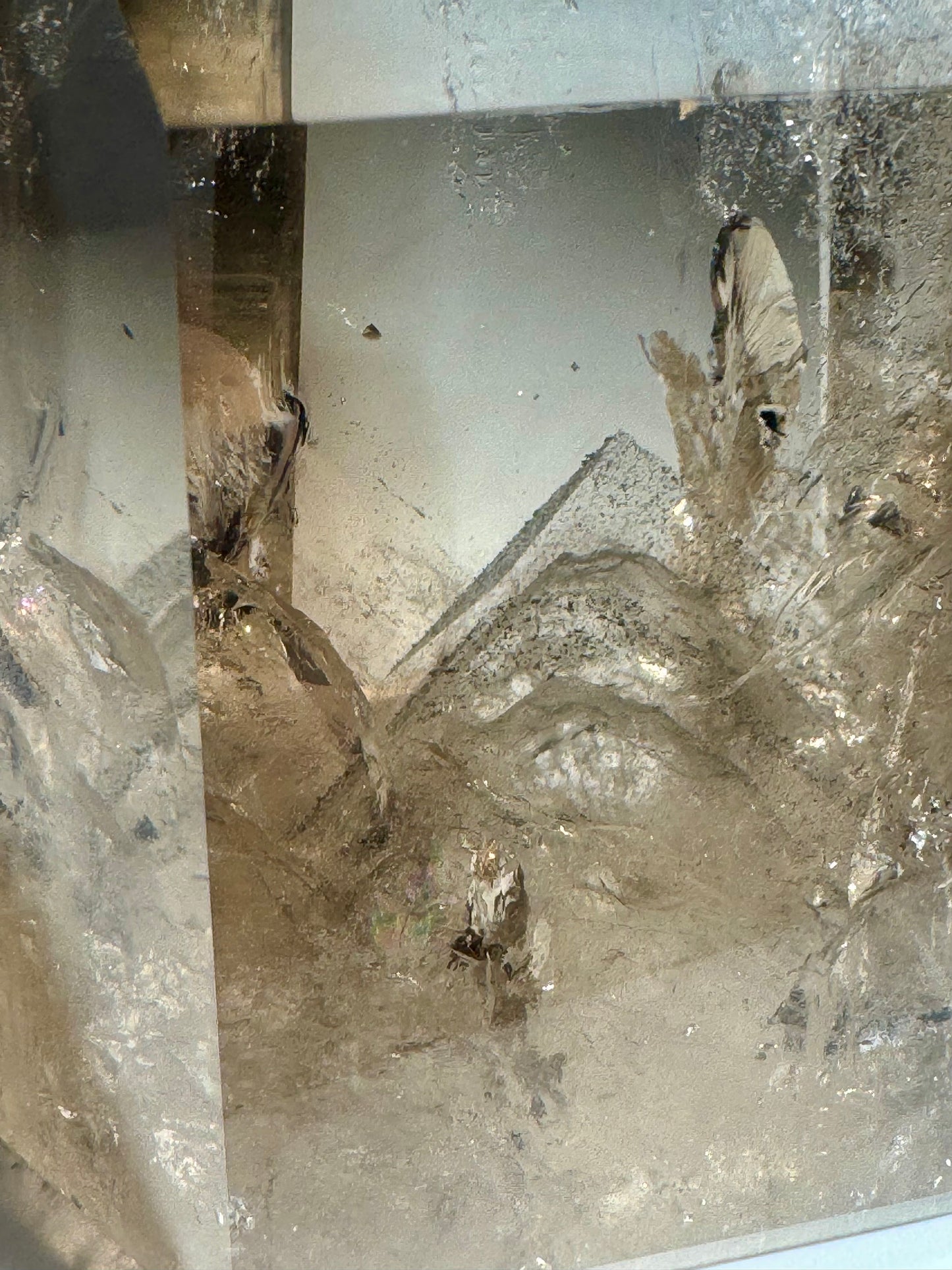 Rauchquarz Lemurian-Spitze mit Phantomen – 15.5 cm, 1.28kg AAA Qualität aus Brasilien