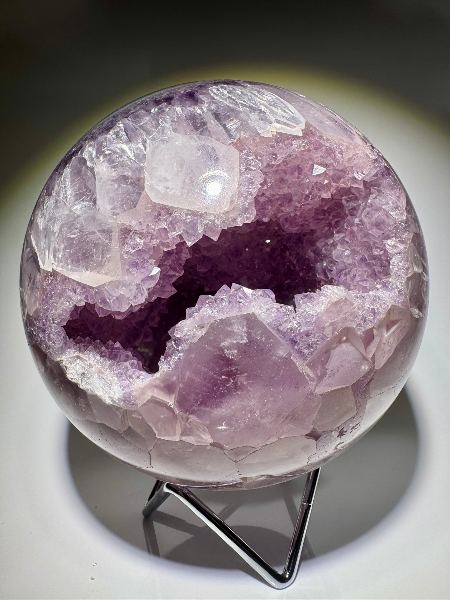 Amethyst Kugel Brasilien 12 cm – 3.19 kg | Sugary Kristallkugel, Extra Qualität 💜✨