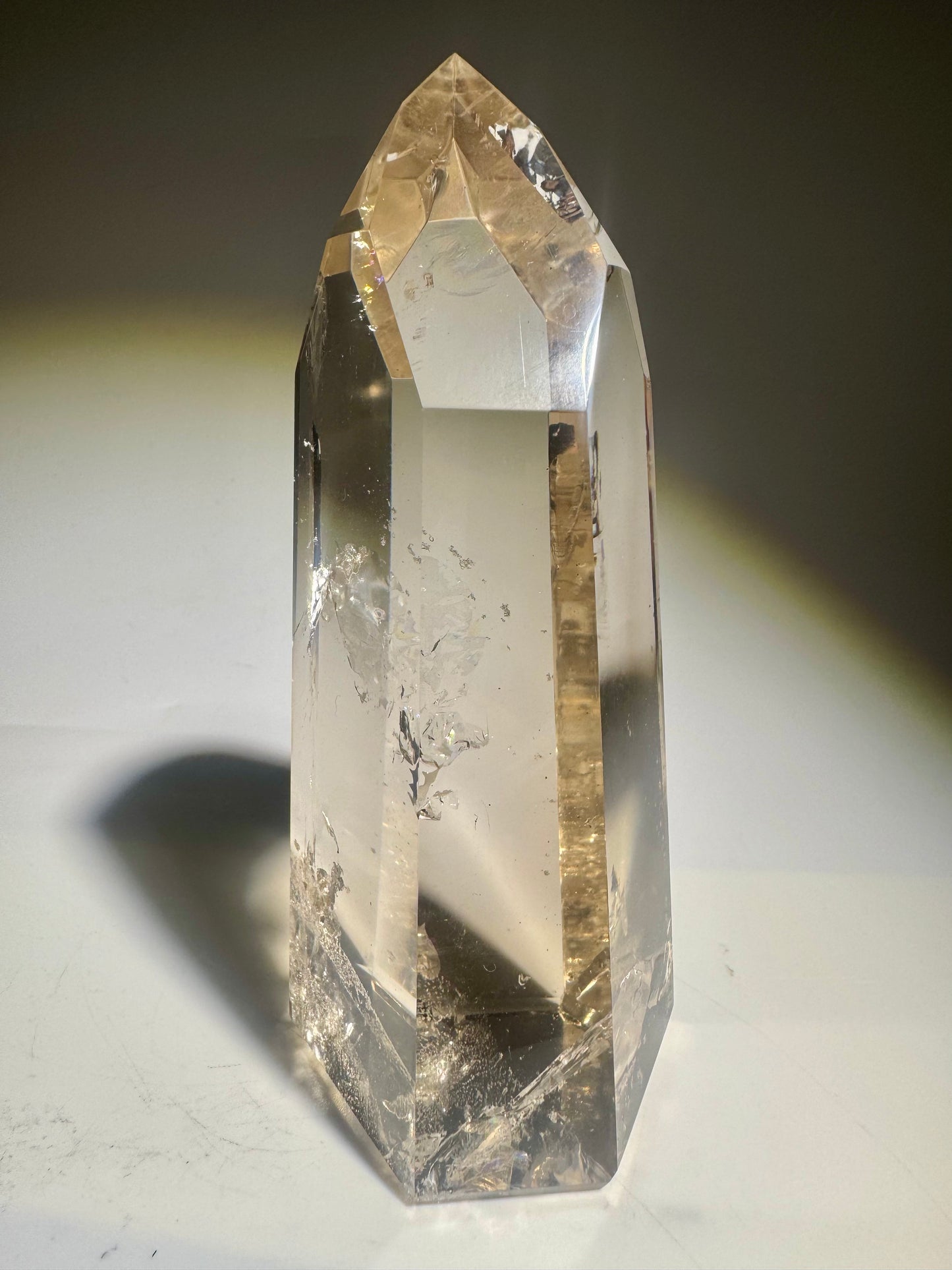 Lemurian Rauchquarz Kristallspitze mit Regenbogen – 11.5 cm, 354 g