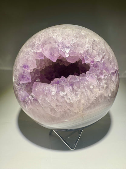 Riesige Amethyst Kugel mit wunderschönem Achat-Banding – 17 cm, 7 kg