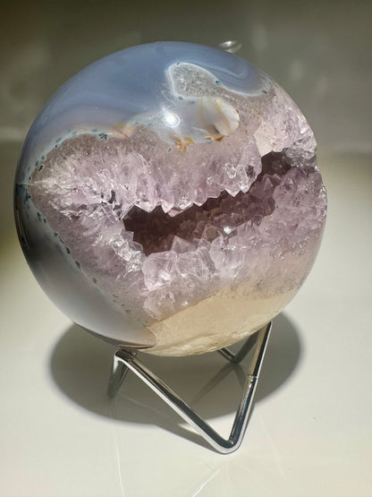 Exklusive Amethyst Kugel Brasilien 11 cm – 1.96 kg | Doppelseitige Kristallöffnung 💜✨