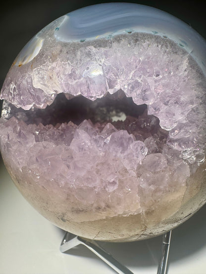 Exklusive Amethyst Kugel Brasilien 11 cm – 1.96 kg | Doppelseitige Kristallöffnung 💜✨