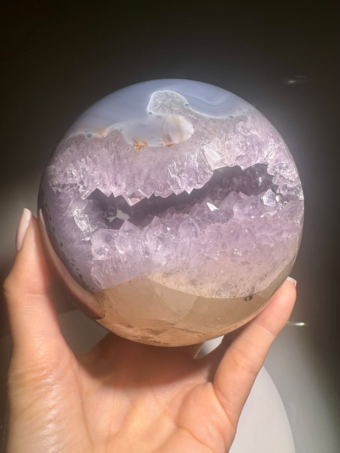 Exklusive Amethyst Kugel Brasilien 11 cm – 1.96 kg | Doppelseitige Kristallöffnung 💜✨