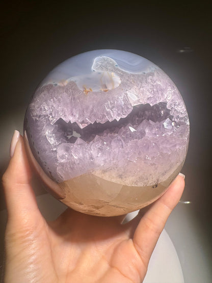 Exklusive Amethyst Kugel Brasilien 11 cm – 1.96 kg | Doppelseitige Kristallöffnung 💜✨