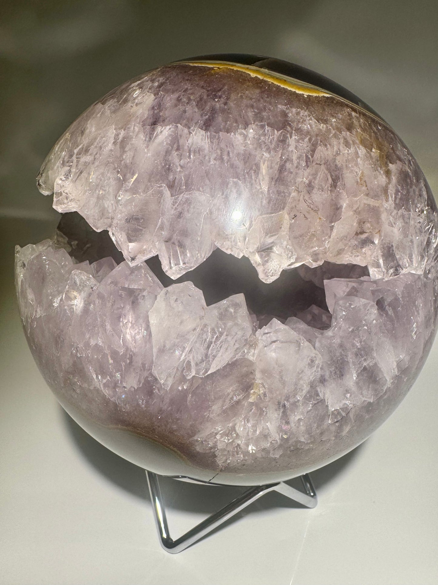 Riesige exklusive Amethyst Kugel mit Achat-Banding – 3.2 kg, 14 cm