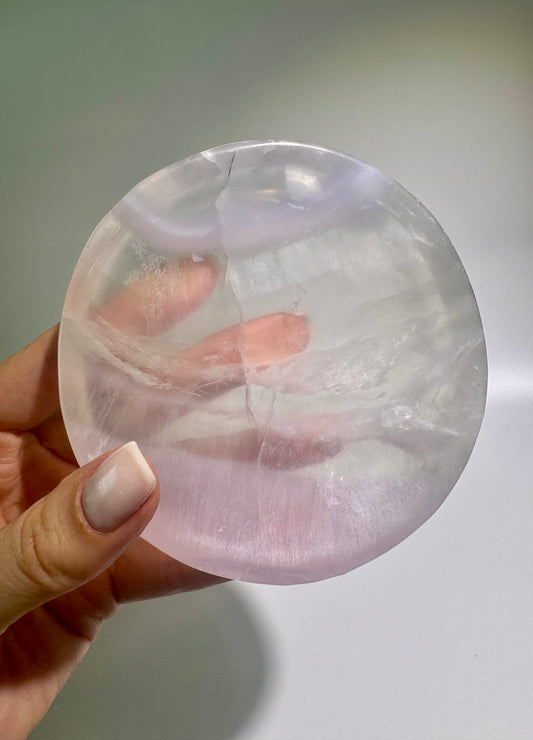 Pastellfluorit Kristallschale – 10 cm, 293 g – Sanft klärende Edelsteinschale in zarter Farbvielfalt 💜🌿