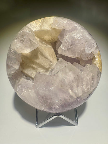 Exklusive Amethyst Kugel mit funkelndem Kalzit - 13cm, 2.5kg