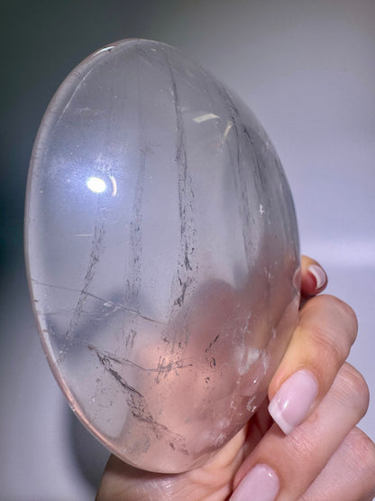 Transparente Bergkristallschale – 12 cm, 124 g – Handgeschliffen in Brasilien aus einem einzigen grossen Kristall