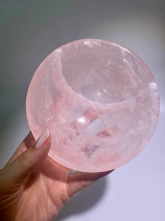 Extraklare Rosenquarzschale – 12 cm, 478 g – Handgeschliffene Edelsteinschale in zartem Rosa aus Brasilien