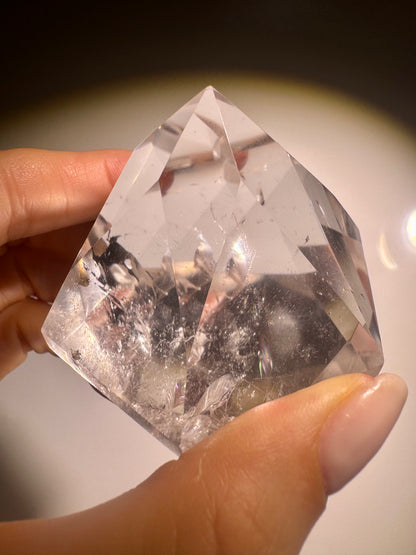 Ultraklarer Bergkristall facettiert – 6,2 cm & 163 g mit Diamantschliff Brasilien