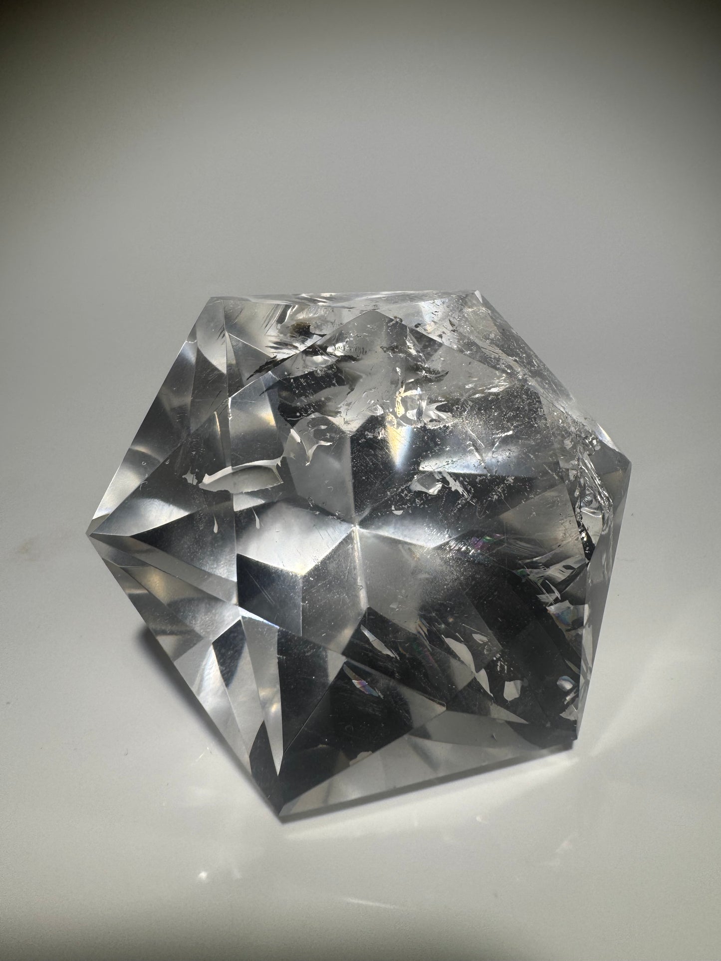 Ultraklarer Bergkristall facettiert – 6,2 cm & 163 g mit Diamantschliff Brasilien