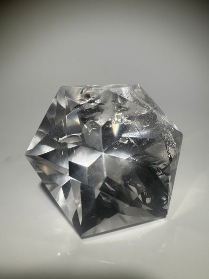 Ultraklarer Bergkristall facettiert – 6,2 cm & 163 g mit Diamantschliff Brasilien