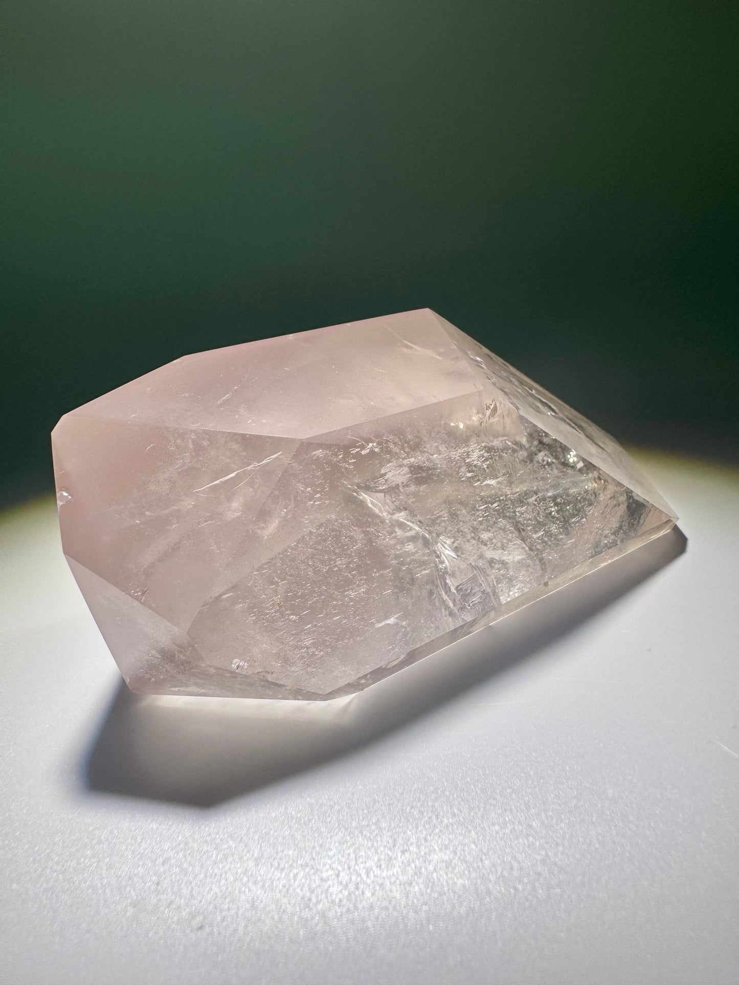 Pink-Lithium Kristall – 392g | Extra klar mit Regenbogen – Herzenergie & Heilstein aus Brasilien