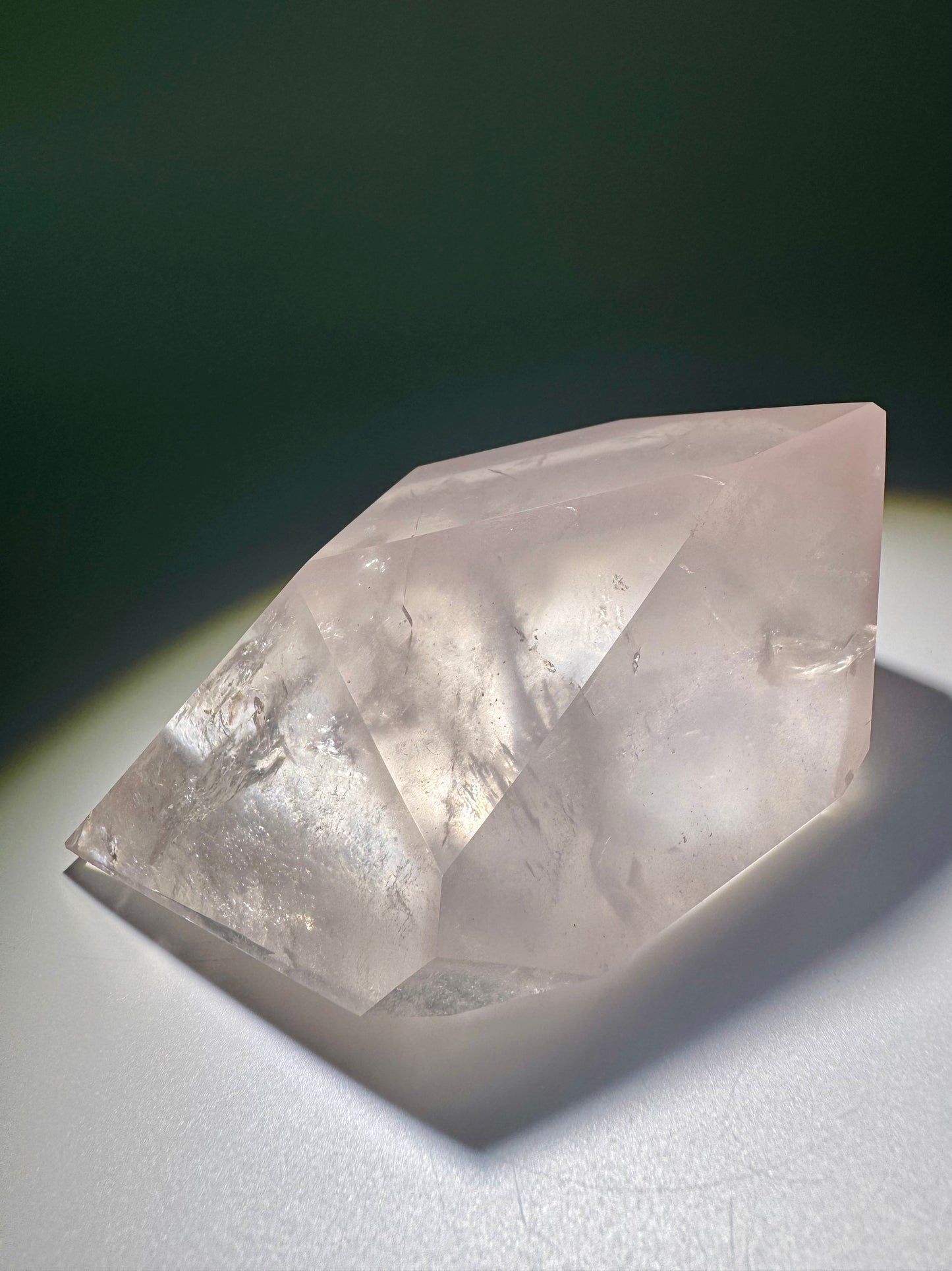 Pink-Lithium Kristall – 392g | Extra klar mit Regenbogen – Herzenergie & Heilstein aus Brasilien
