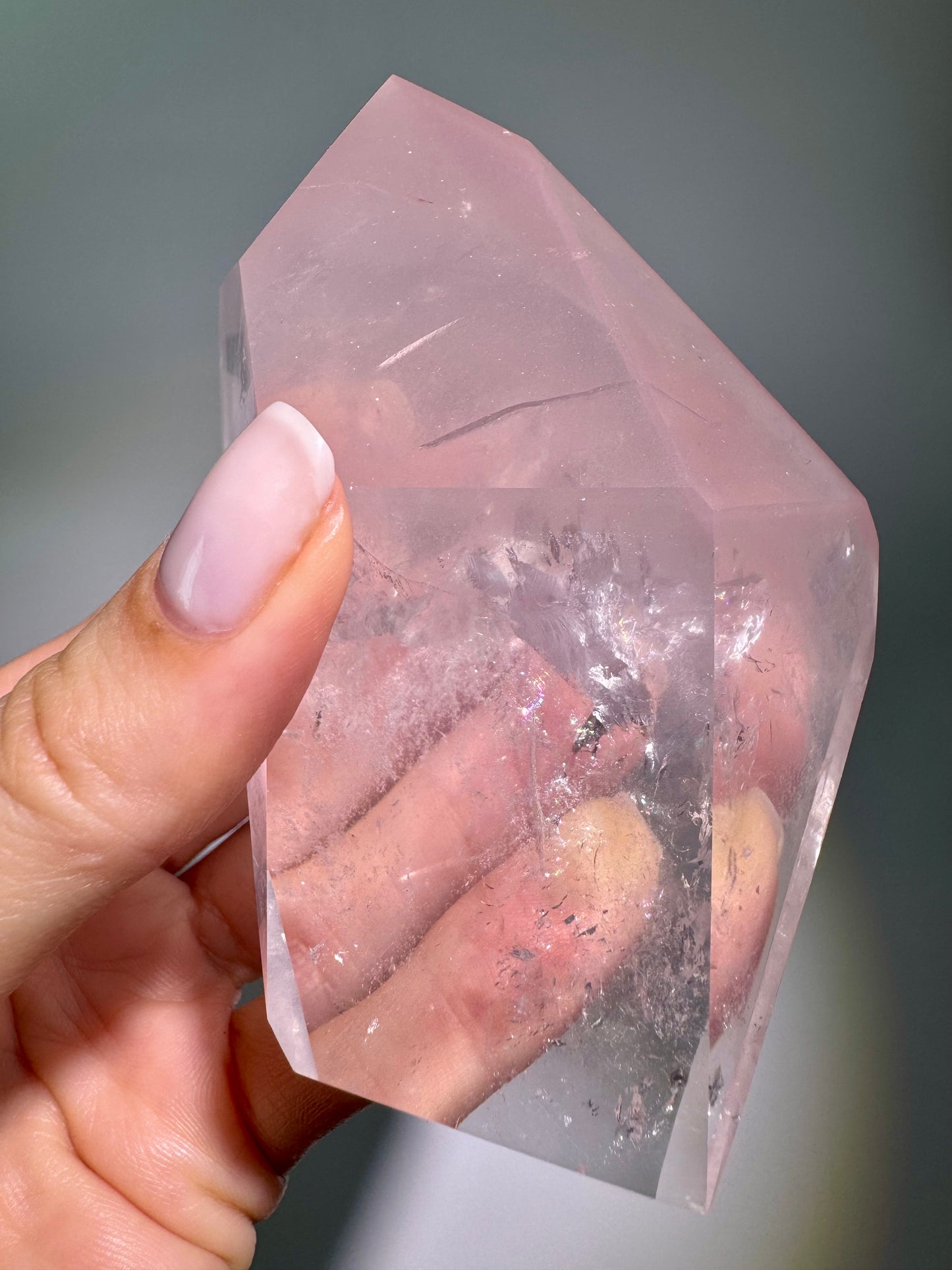 Pink-Lithium Kristall – 392g | Extra klar mit Regenbogen – Herzenergie & Heilstein aus Brasilien