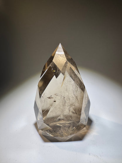 Exklusives Rauchquarz-Ornament – facettiert, klar & mit Phantom 💎 - 7.7cm, 238g