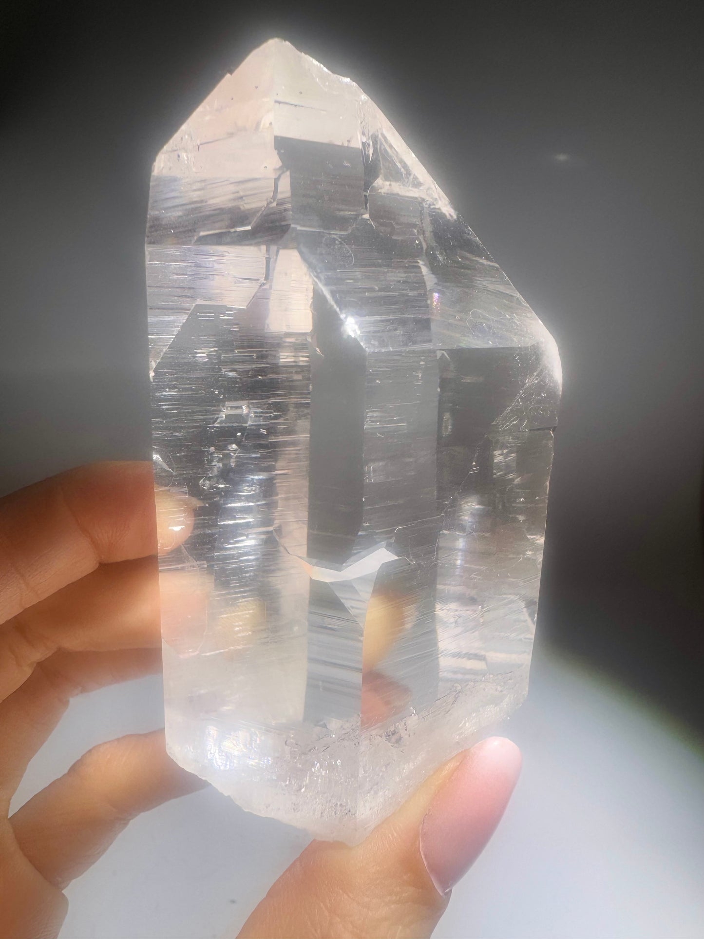 Extraklarer Himalaya Bergkristall – 9 cm Spitze voller Energie & Brillanz