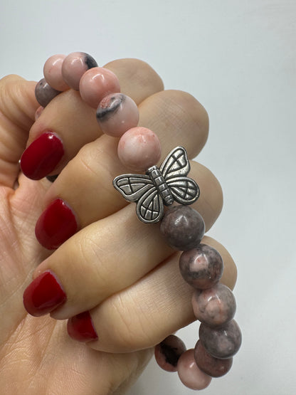 Bezauberndes Rhodonit Armband mit Butterfly - 17cm