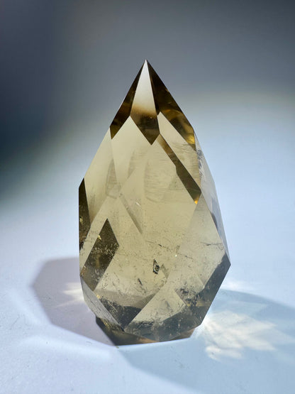Edles Citrin Ornament – facettiert, klar & mit Phantom 🌟 - 6.5cm, 123g