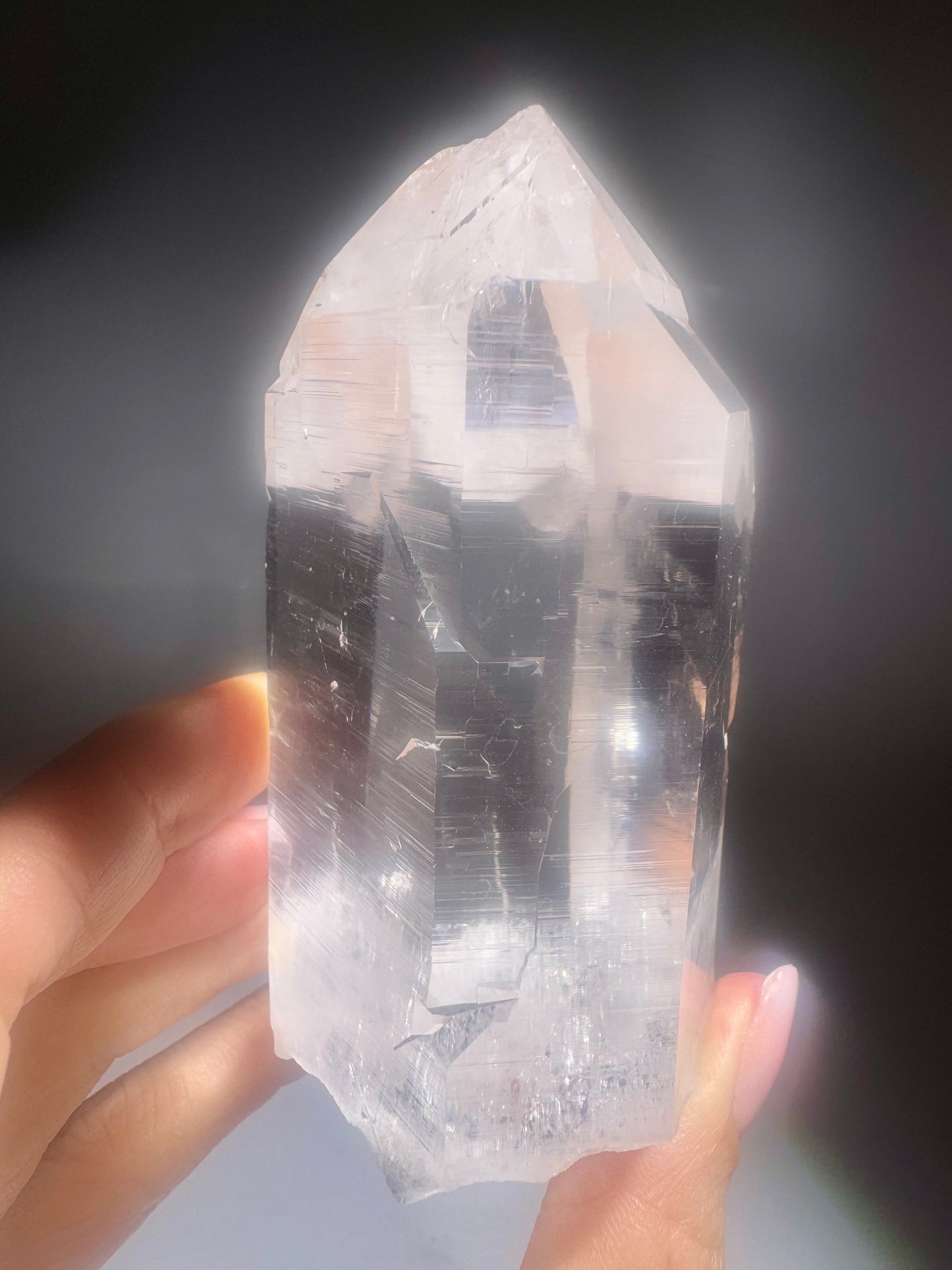 Extraklarer Himalaya Bergkristall – 9 cm Spitze voller Energie & Brillanz