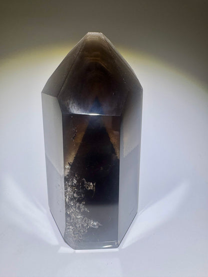 Rauchquarz mit Phantomen – 909 g Kristall aus Brasilien