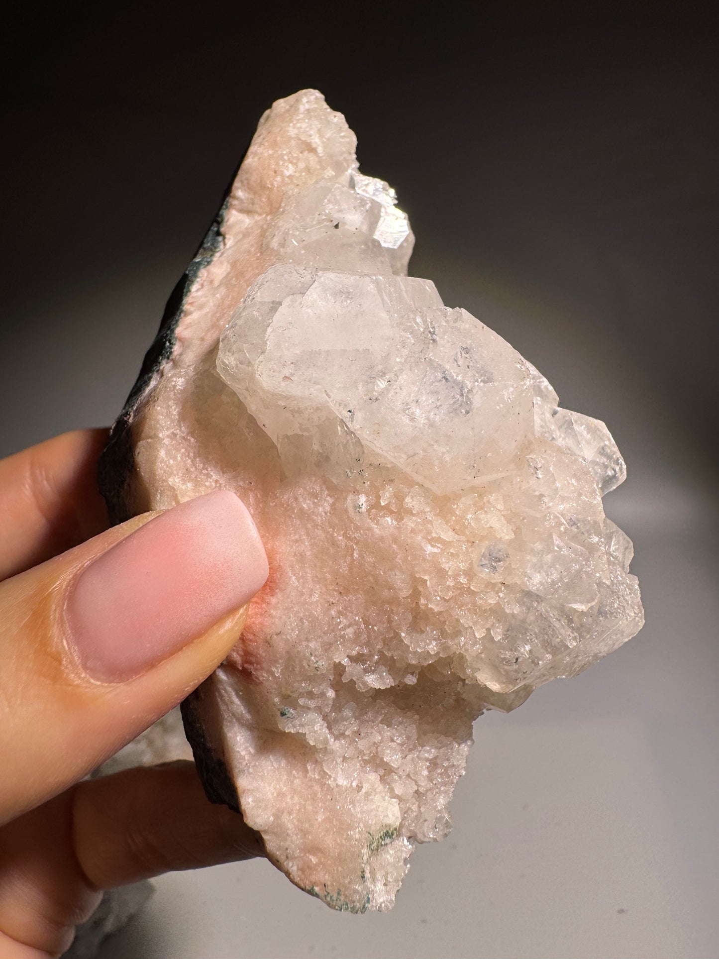 Apophyllit Kristalle aus Indien – Naturunikate mit faszinierendem Glanz