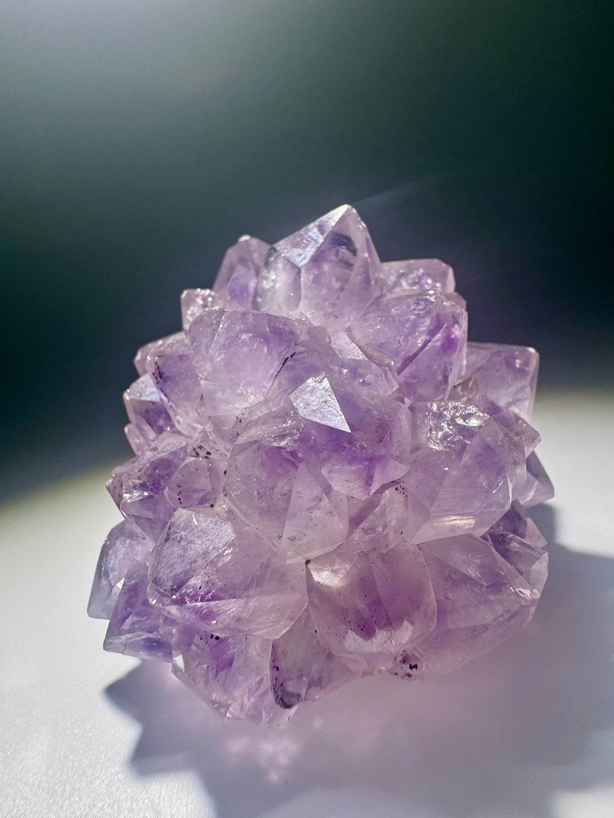 Amethystblume 5 cm mit Phantomen – Stalaktit Unikat aus Uruguay | Perfekte Spitzen