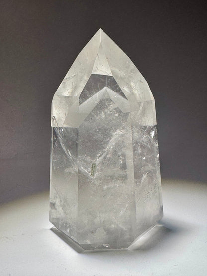 Bezaubernde Phantom-Quarz-Spitze 💎 - 6.5cm, 105g