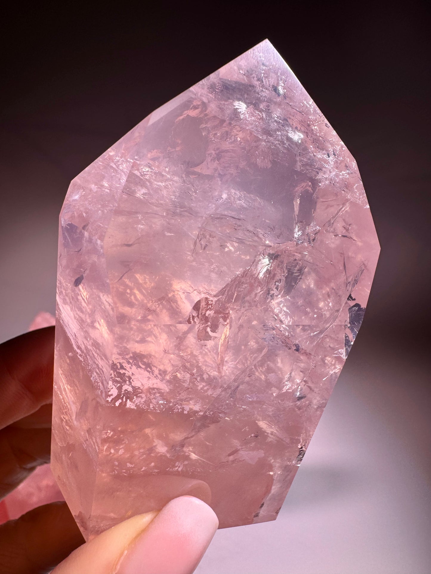 Rosenquarz Spitze 8 cm – Intensiv Himbeerrosa Naturkristall 180 g