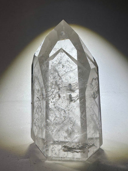Bezaubernde Phantom-Quarz-Spitze 💎 - 6.5cm, 105g