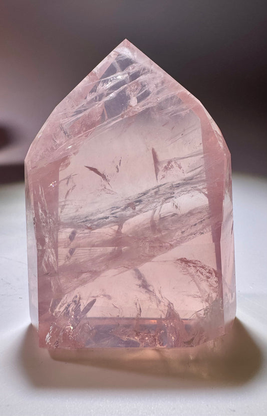 Rosenquarz Heilstein 7.5 cm – Intensiv Himbeerrosa Naturkristall 171 g