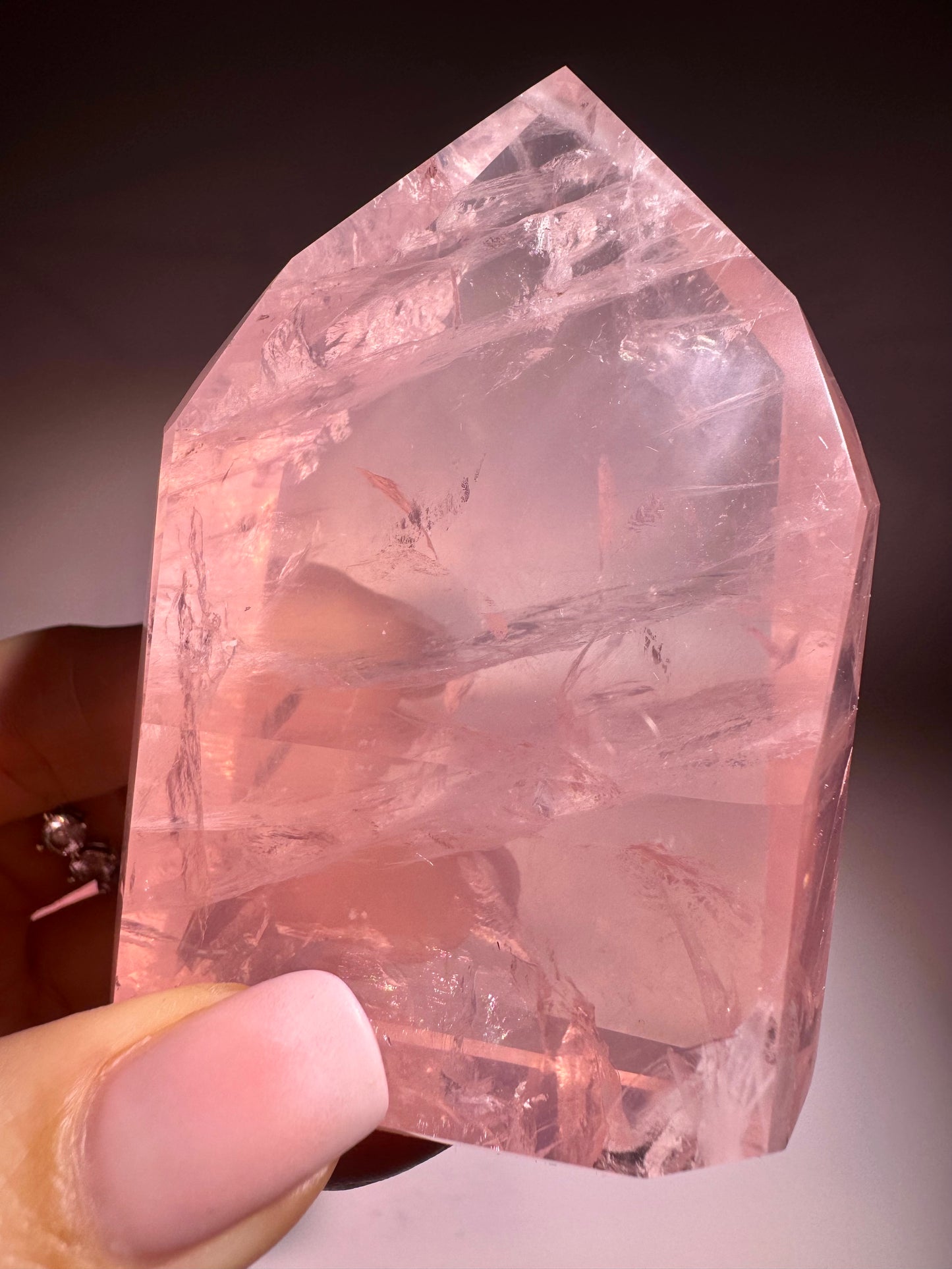 Rosenquarz Heilstein 7.5 cm – Intensiv Himbeerrosa Naturkristall 171 g