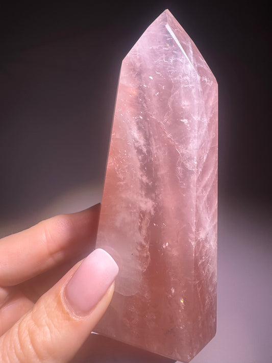 High-quality rose quartz gemstone point Brazil – 10.5 cm, 200 g