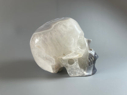 Super realistischer Totenkopf aus Achat - 12cm, 1346g